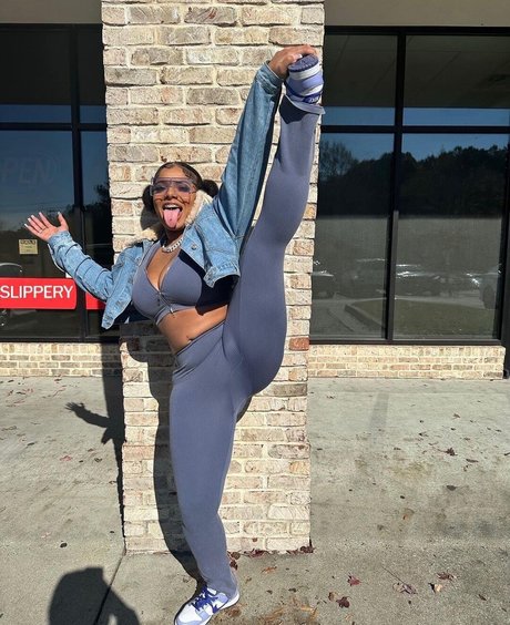 KKVSH nude model galleries