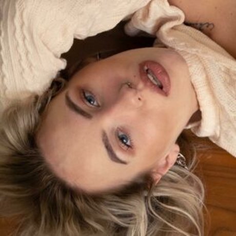 Bella Mur beautiful actress images