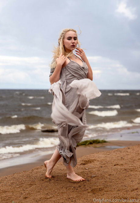 Bella Mur pornstar hot pictures