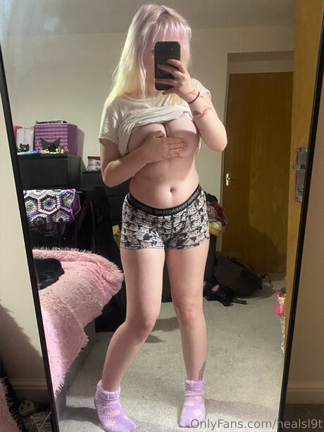 Healsl9t sexy model photo