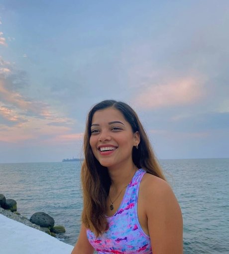 Reyna Pacheco naked star pic