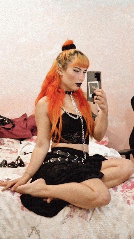 Livay D Punk nude star img