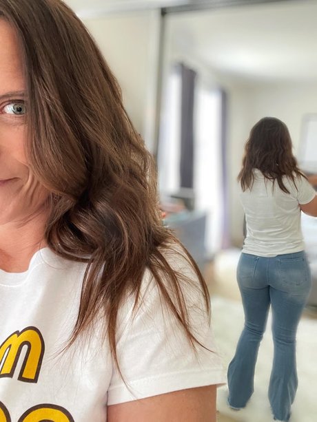 Annabelle Peaches pretty model img