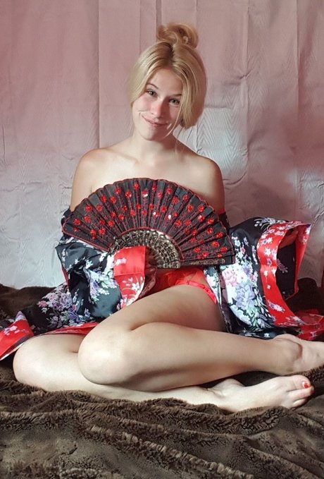 cloverarley model exclusive images