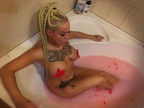 pekarvivi Profile pic