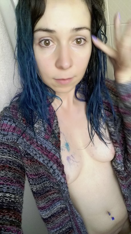 Litzia Moon model free pic