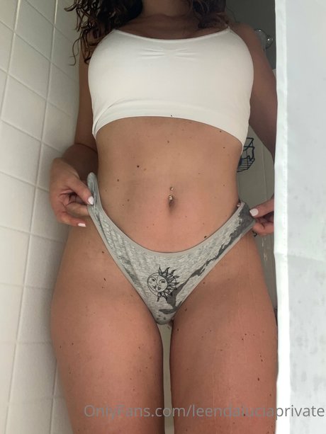 Leenda Lucia star top photo