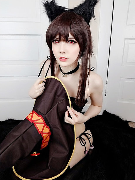 Meggii hot actress pictures