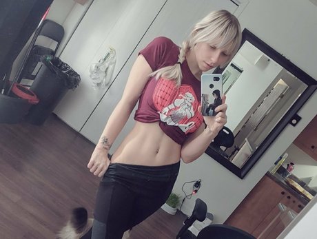 Ladyxzero Profile pic