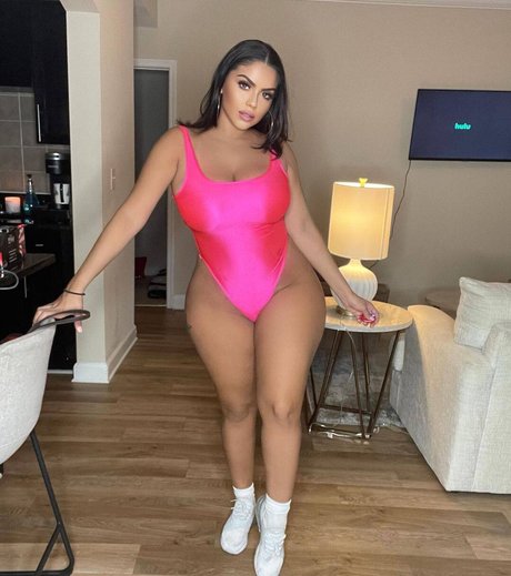 TheRealRebeccaJ porn model gallery