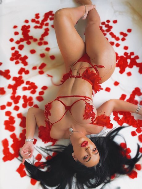 Nadine Kerastas art actress pictures