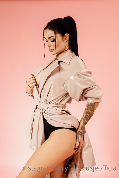 Zusje perfect pornstar gallery