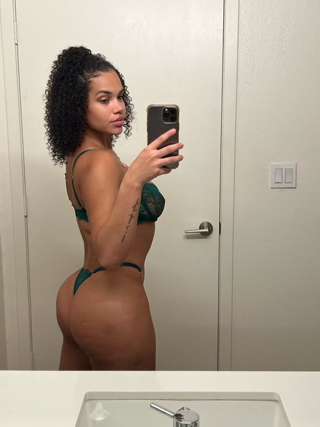 Bralynne Hughes star high quality picture