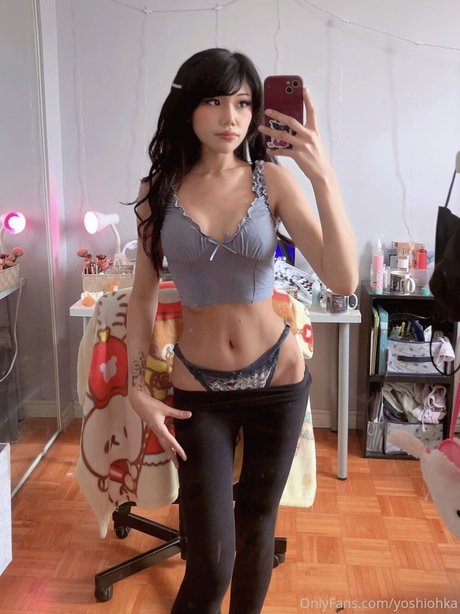 Yoshiohka beautiful model pic