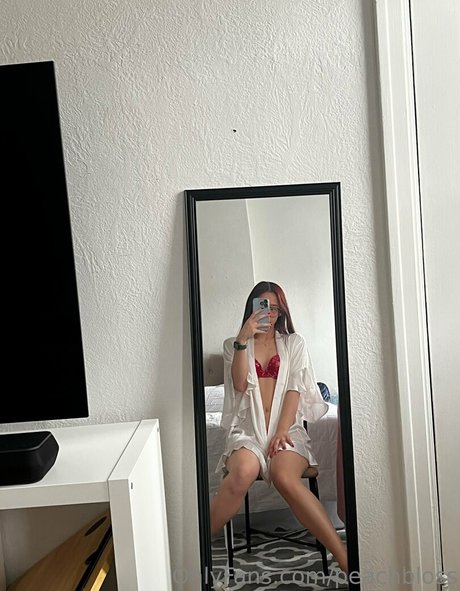 peachbloss exclusive model img