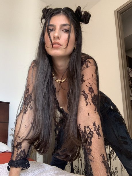 Holly Shit nudes actress archive