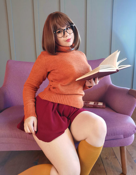 Elune Cosplay model hot gallery