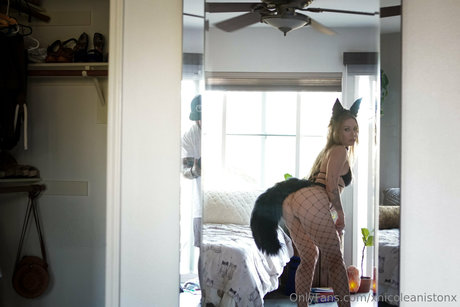 Nicole Aniston top model galleries