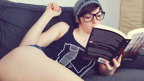 Lana Bee model top photo