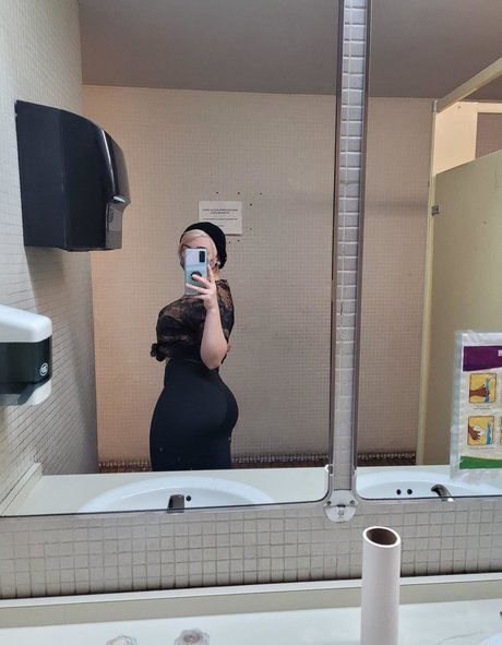 Midnight Vulpi exclusive pornstar photo