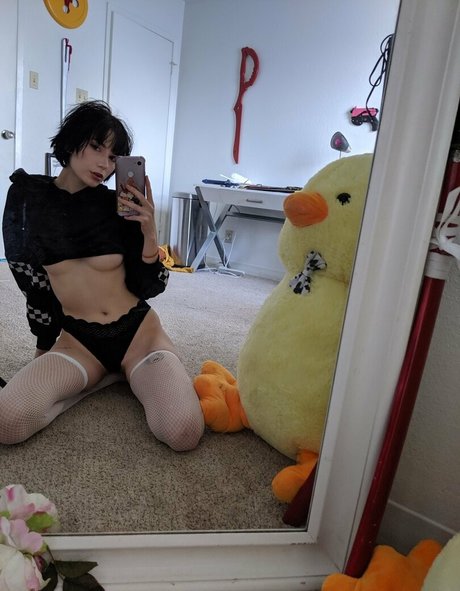 Gremlynne pornstar naked image