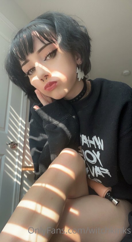 Witchkinks model sexy gallery