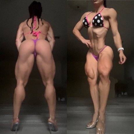 Sunny Andrews top model photo