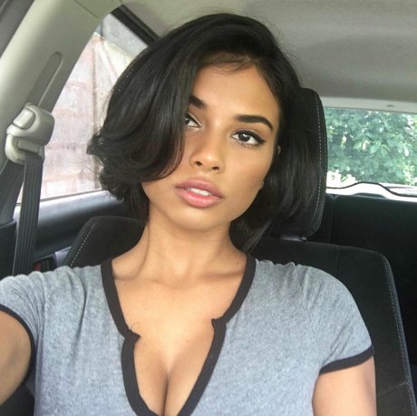 Sinead Xia model high quality photo