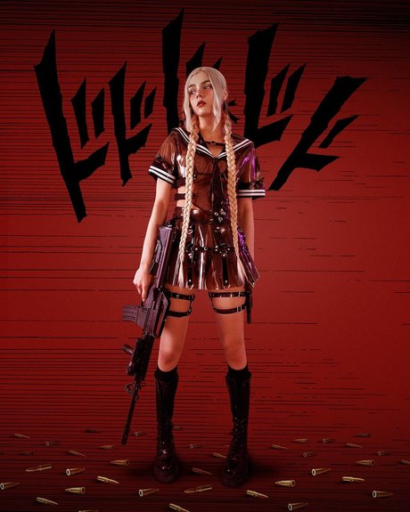 Allotropp porn model photos