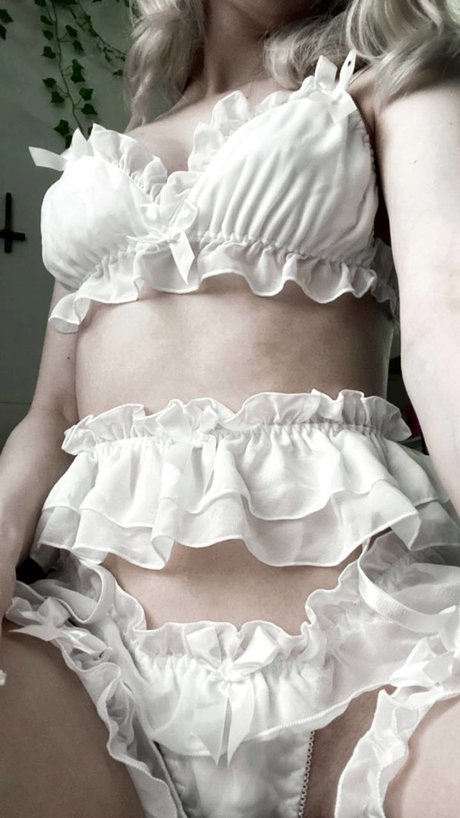 Allotropp pretty actress archive