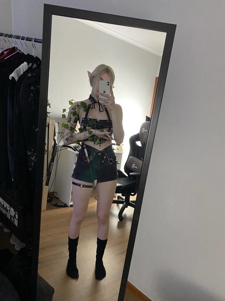 Allotropp sex model image