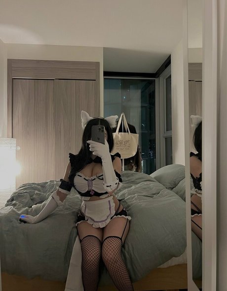 Yeonaxo nude pornstar pics