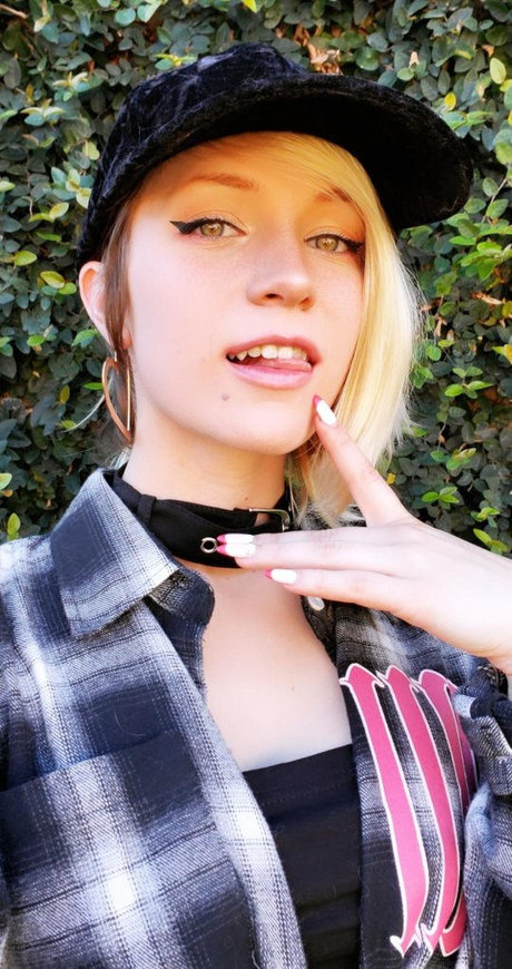 Bunnybii pornstar sexy image