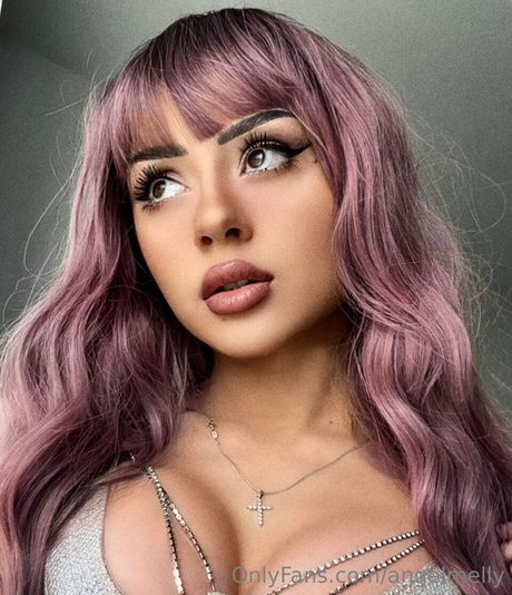 Angelmelly nude star gallery