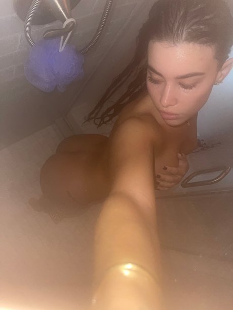 Devorah Roloff sexy star gallery