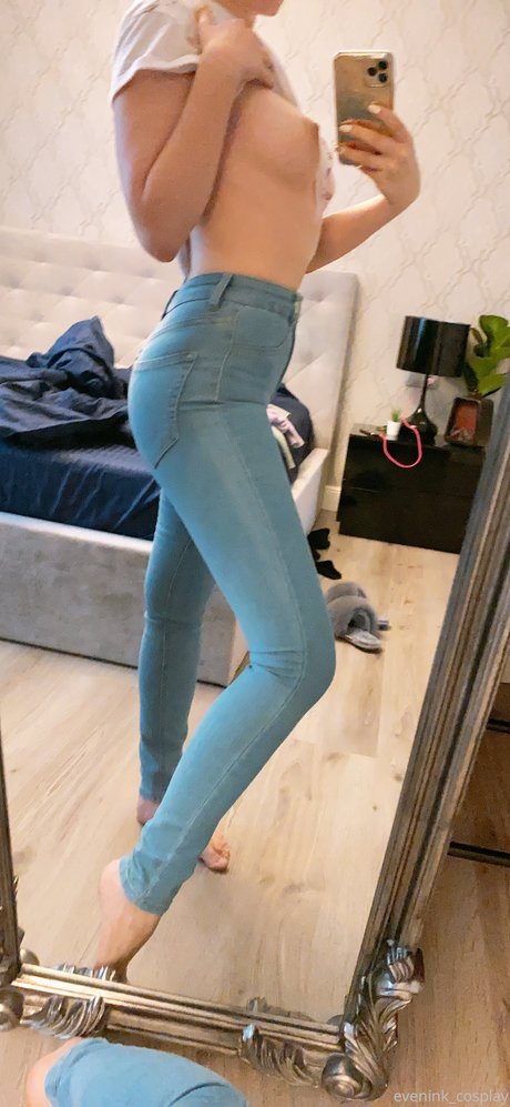 white shemale onlyfans sexy img