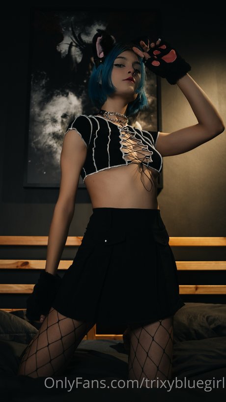 Trixy Blue perfect actress pictures