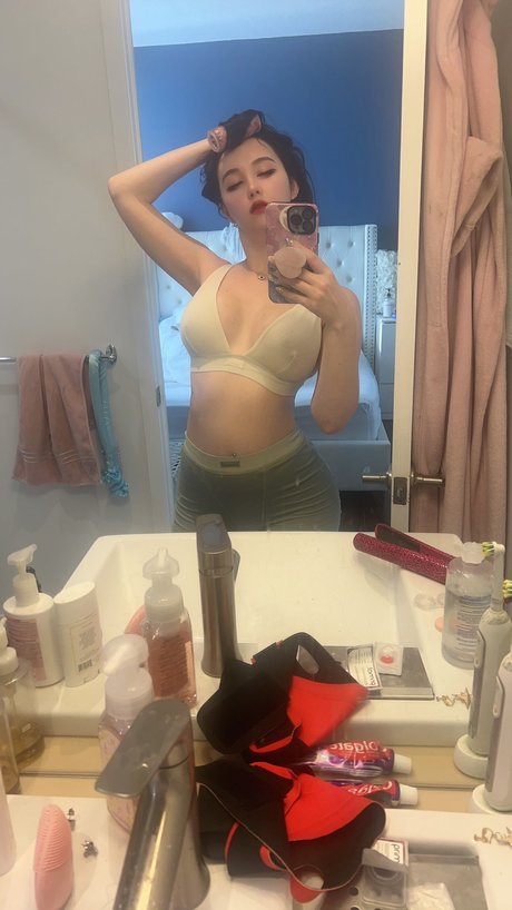 Clueloo pornstar free img