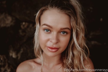 Rachel Anne Rayy high quality pornstar img