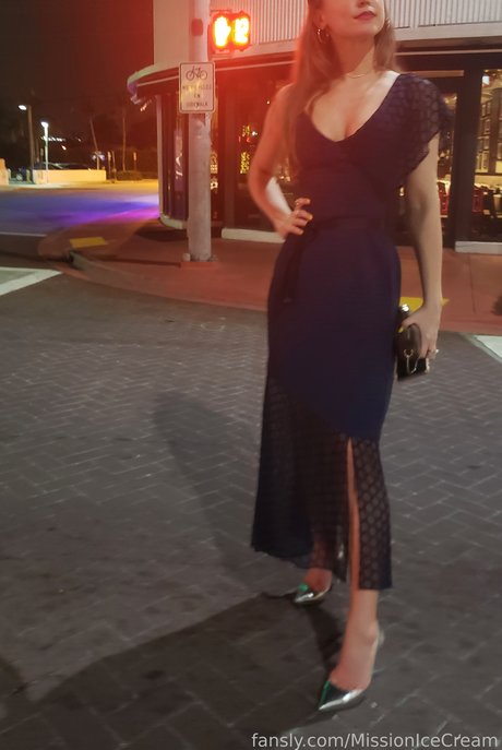 MissionIceCream nice model photo