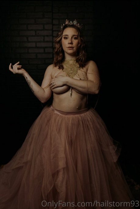 Hailstorm model naked galleries