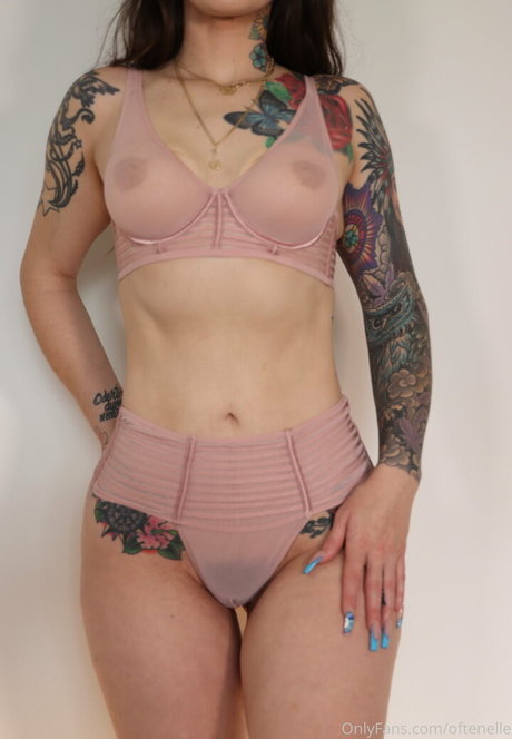 OftenElle exclusive pornstar picture