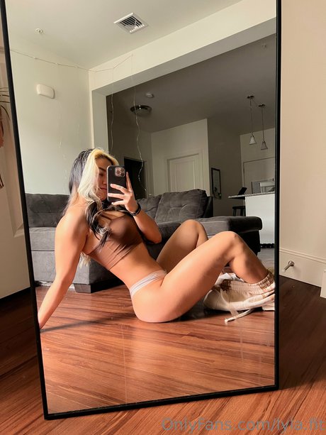 Lyla fit pornographic actress img