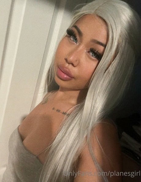 planesgirl nice actress photo