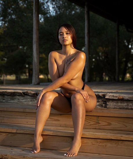 Regina Unite xxx pornstar archive