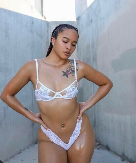 Regina Unite beautiful star gallery