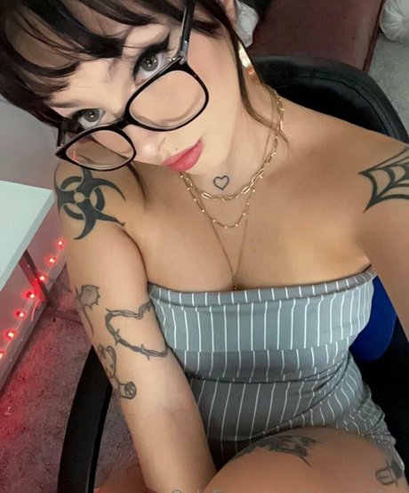 Ivyywaifuu model xxx picture