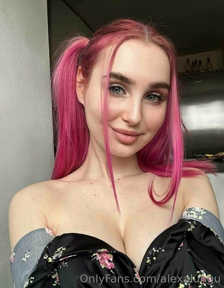 Alexa Lungu sex model image