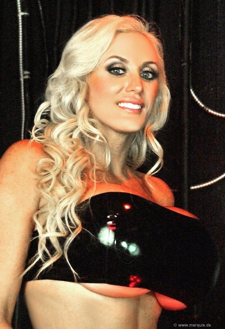 Tammy Hernandez star naked photos