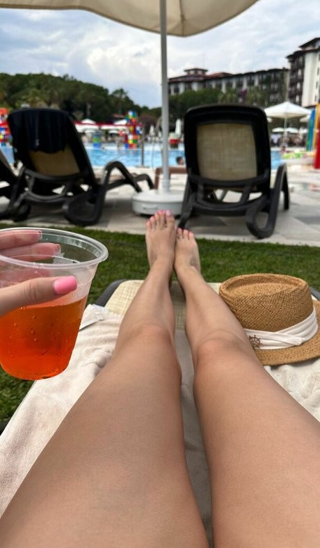 busya18plus model erotic gallery